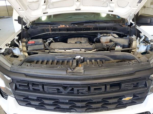 2022 CHEVROLET SILVERADO Work Truck — Engine bay