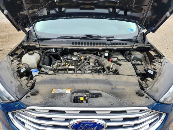 2020 FORD EDGE SEL — Engine bay