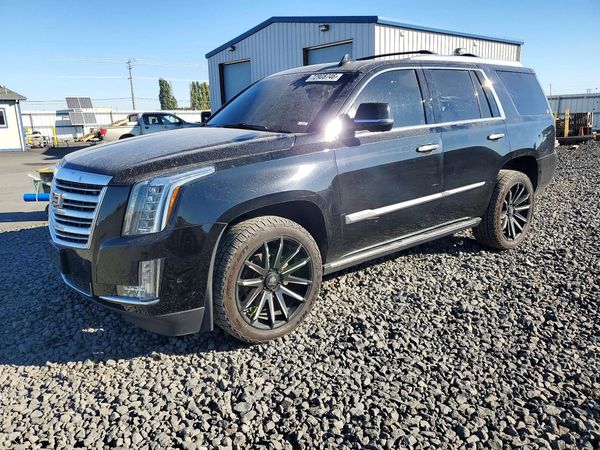 2018 CADILLAC ESCALADE — DSFA — Front 3/4