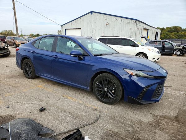 2025 TOYOTA CAMRY — Passenger 3/4