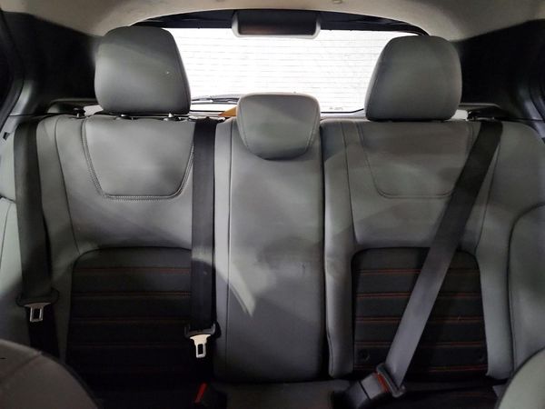2022 NISSAN KICKS SR — SUVN