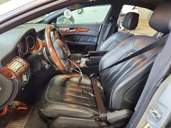 2012 MERCEDES-BENZ CLS-CLASS CLS550 — DENT