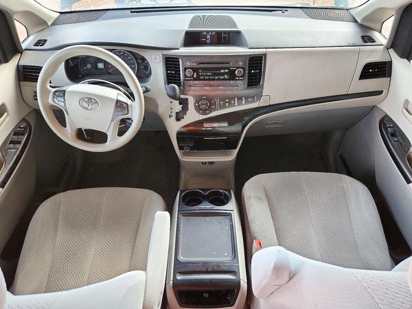 2014 TOYOTA SIENNA — CKPT