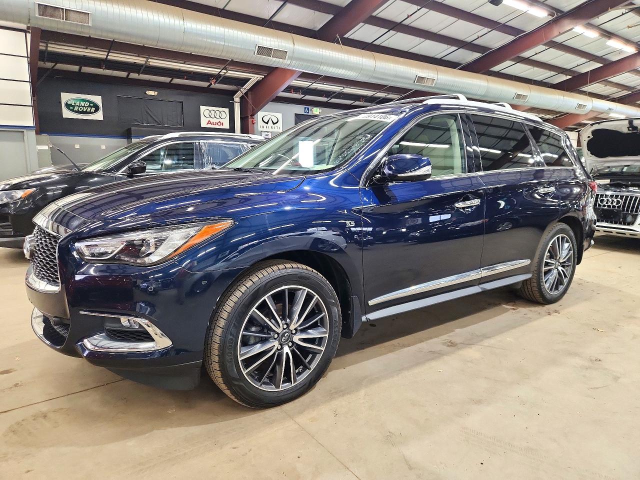 2017 INFINITI QX60 — Front 3/4
