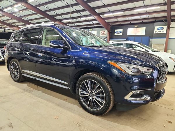 2017 INFINITI QX60 — Passenger 3/4