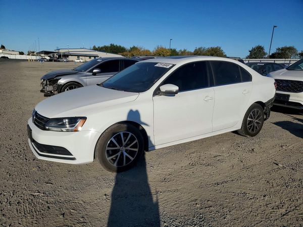 2017 VOLKSWAGEN JETTA — DSFA — Front 3/4