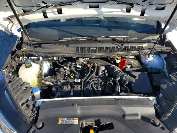 2020 FORD EDGE Titanium — Engine bay