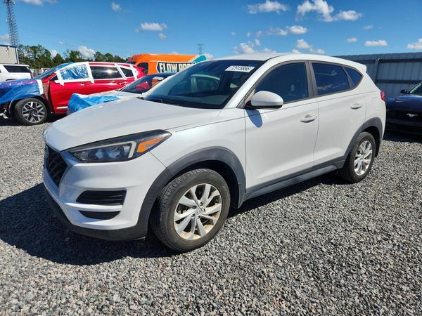 2020 HYUNDAI TUCSON SE — Front 3/4