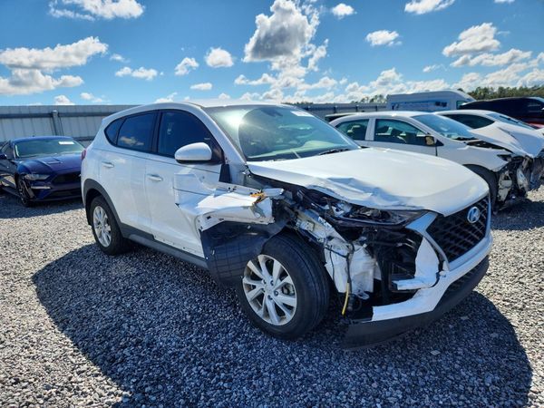 2020 HYUNDAI TUCSON SE — Passenger 3/4