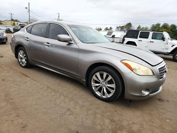 2012 INFINITI M37 — Passenger 3/4