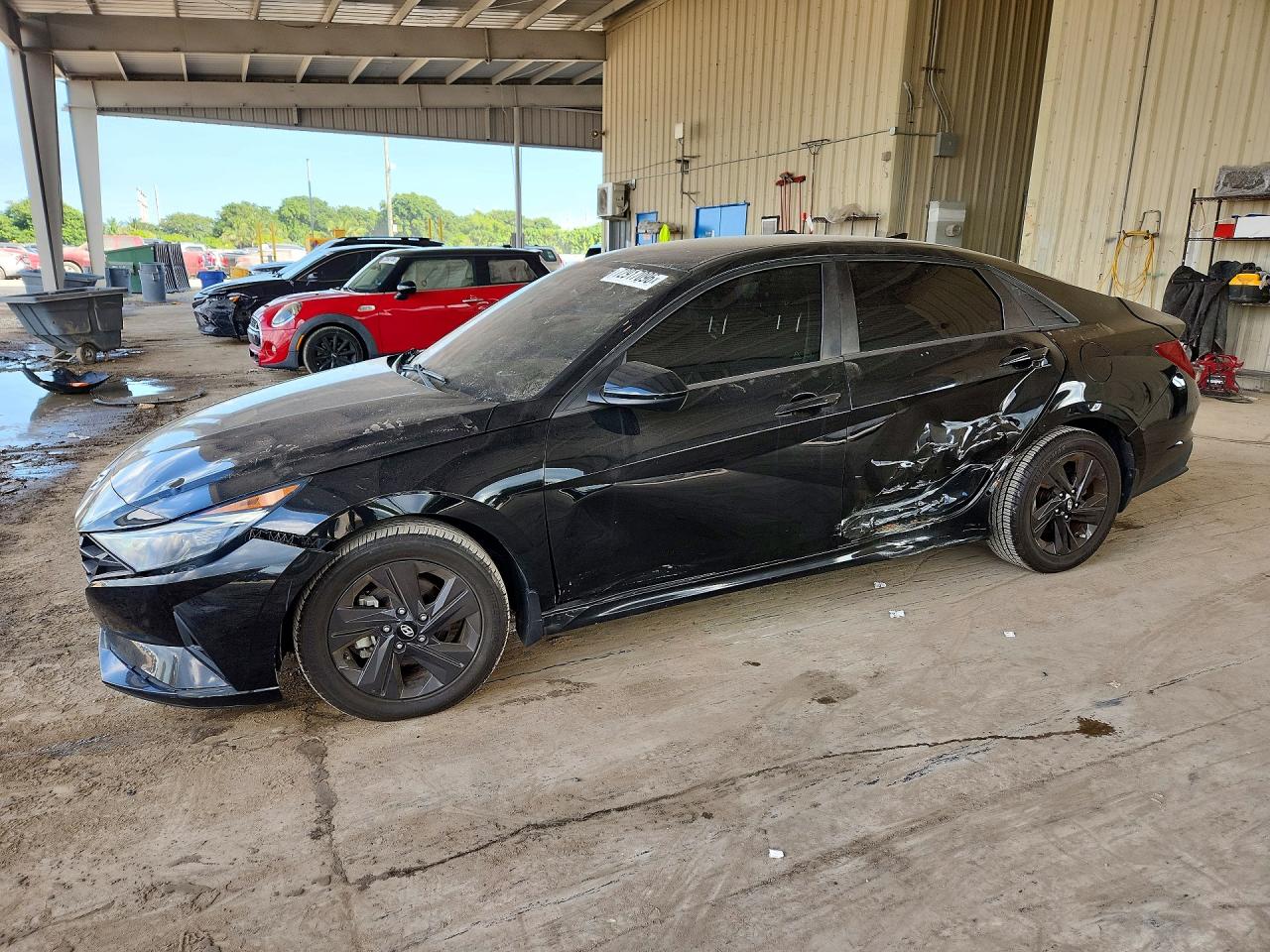 2022 HYUNDAI ELANTRA — Front 3/4