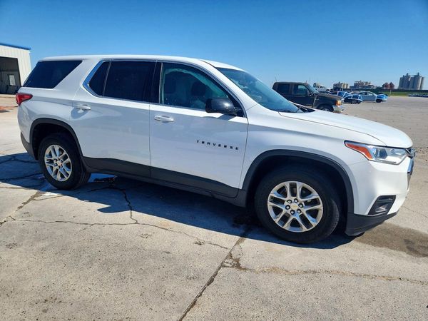 2020 CHEVROLET TRAVERSE LS — Passenger 3/4