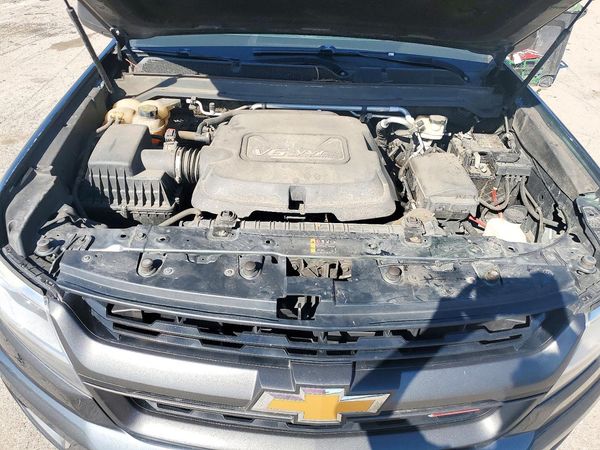 2015 CHEVROLET COLORADO LT — Engine bay