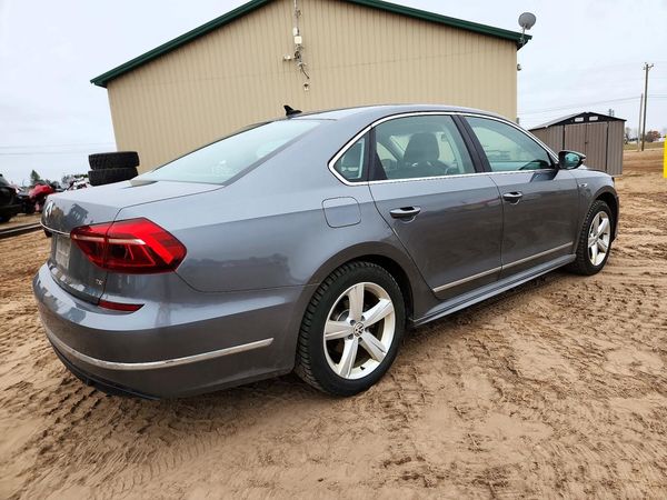 2017 VOLKSWAGEN PASSAT R-Line — PSRA