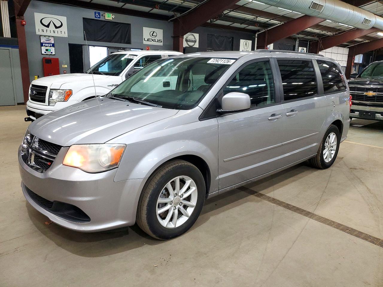 2013 DODGE GRAND CARAVAN SXT — Front 3/4