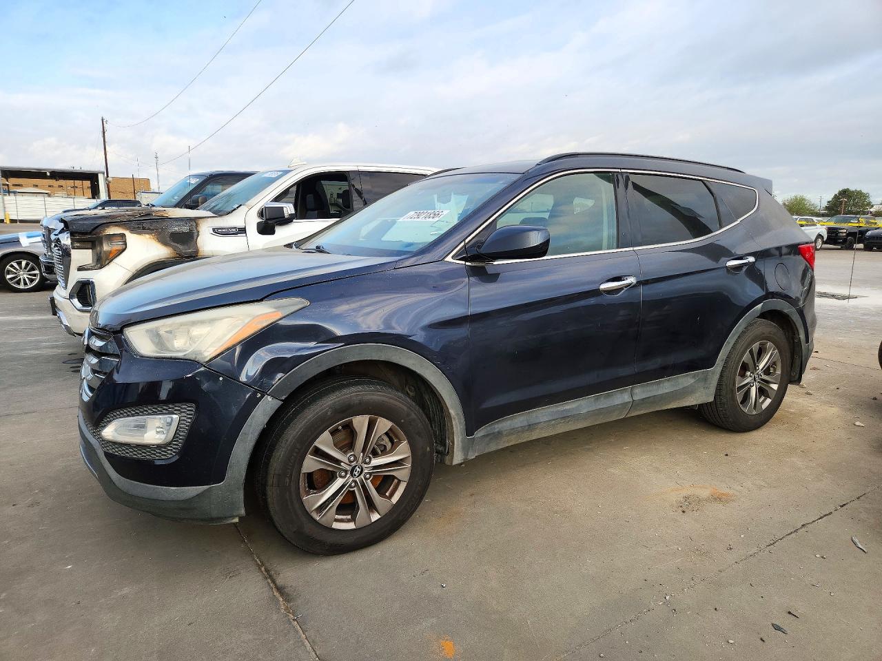 2014 HYUNDAI SANTA FE GLS — Front 3/4