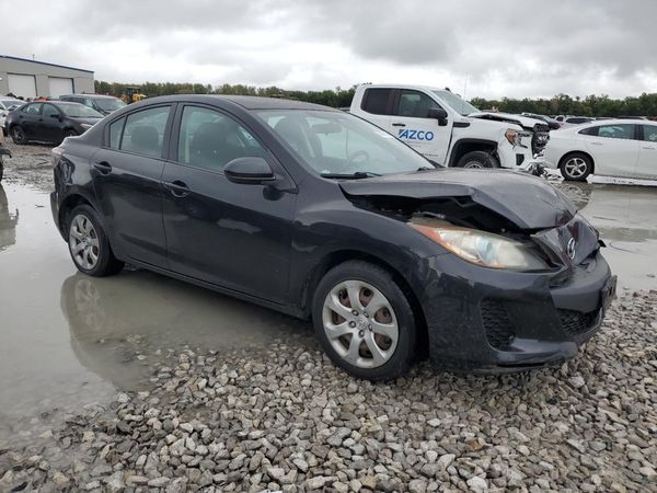2013 MAZDA 3