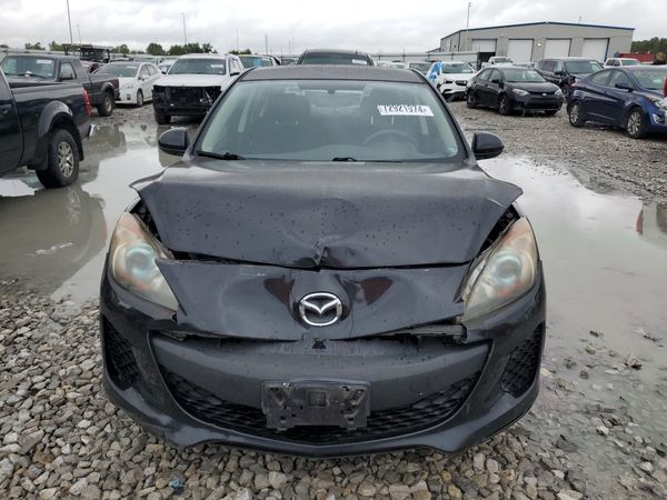 2013 MAZDA 3
