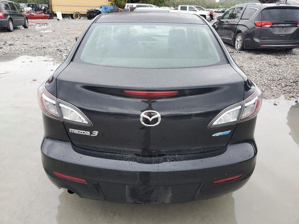 2013 MAZDA 3