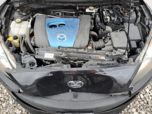 2013 MAZDA 3