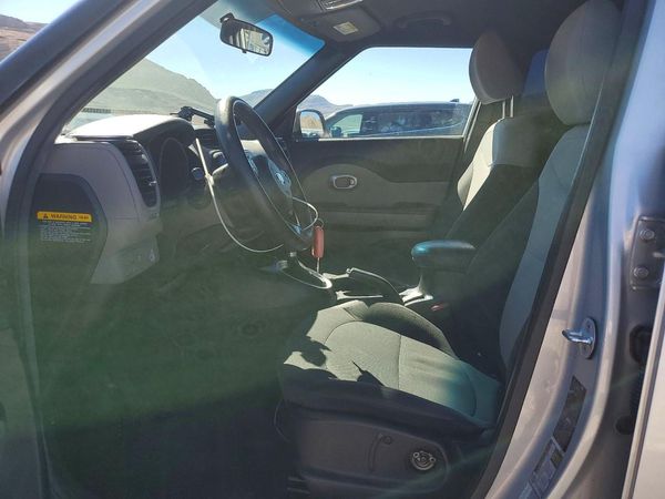 2014 KIA SOUL GL(BASE) — DENT
