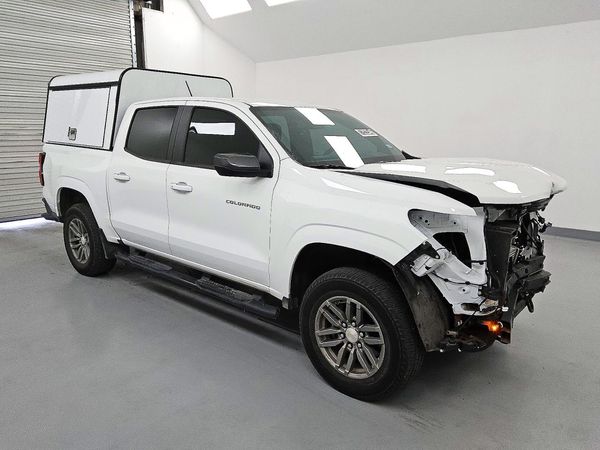 2024 CHEVROLET COLORADO LT — Passenger 3/4