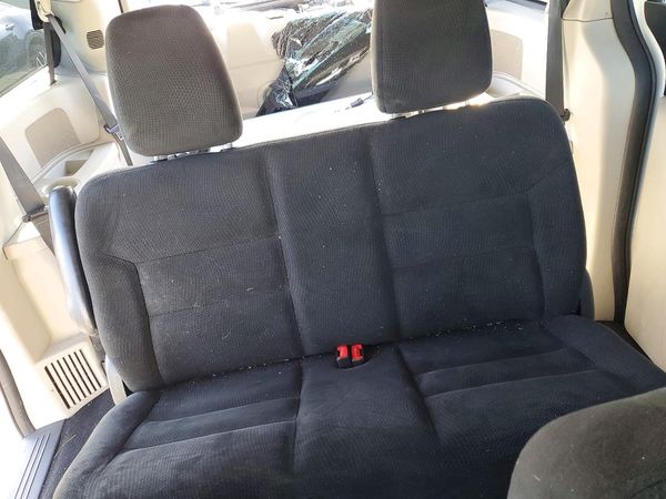 2015 DODGE GRAND CARAVAN SE — SUVN