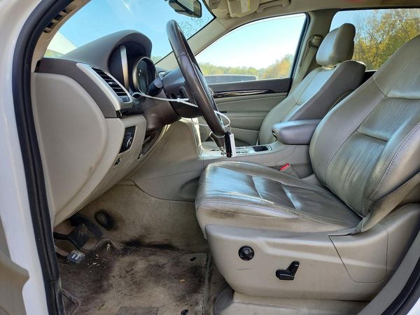 2013 JEEP CHEROKEE Laredo — DENT