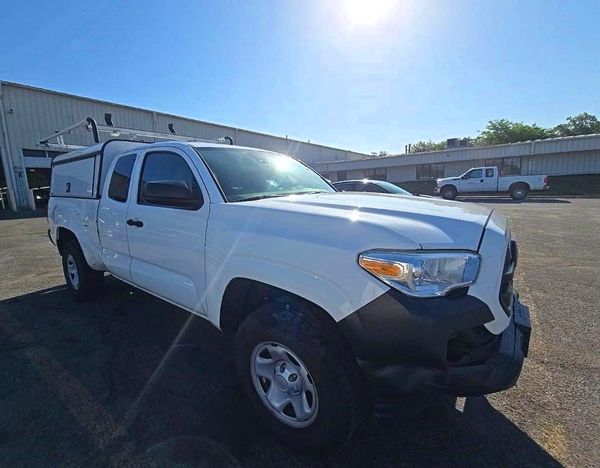 2019 TOYOTA TACOMA SR5