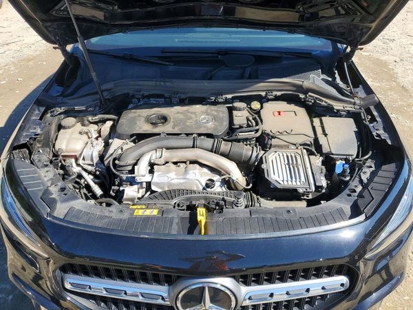 2025 MERCEDES-BENZ GLA GLA 250 — Engine bay