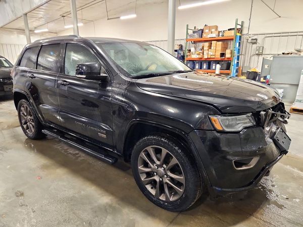 2016 JEEP GRAND CHEROKEE Limited — Passenger 3/4