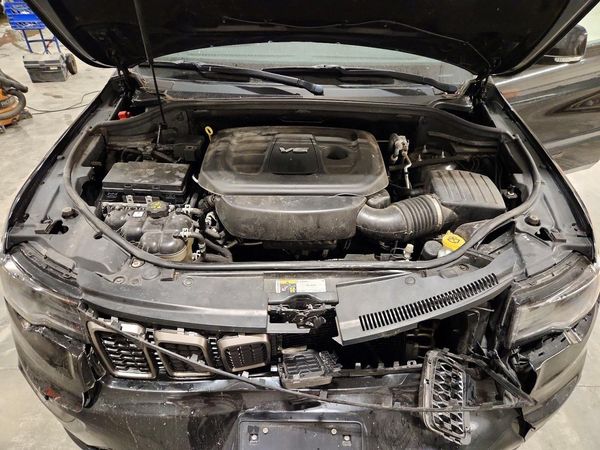 2016 JEEP GRAND CHEROKEE Limited — Engine bay