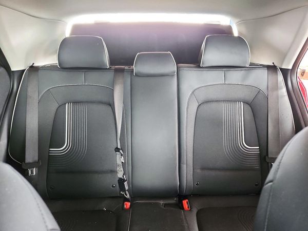 2024 HYUNDAI VENUE SEL / Limited — SUVN