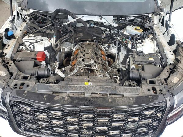 2020 LAND ROVER RANGEROVER SV Autobiography Dynamic — Engine bay