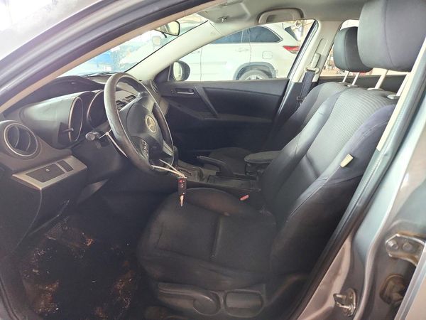 2012 MAZDA 3 Sport/GX — DENT