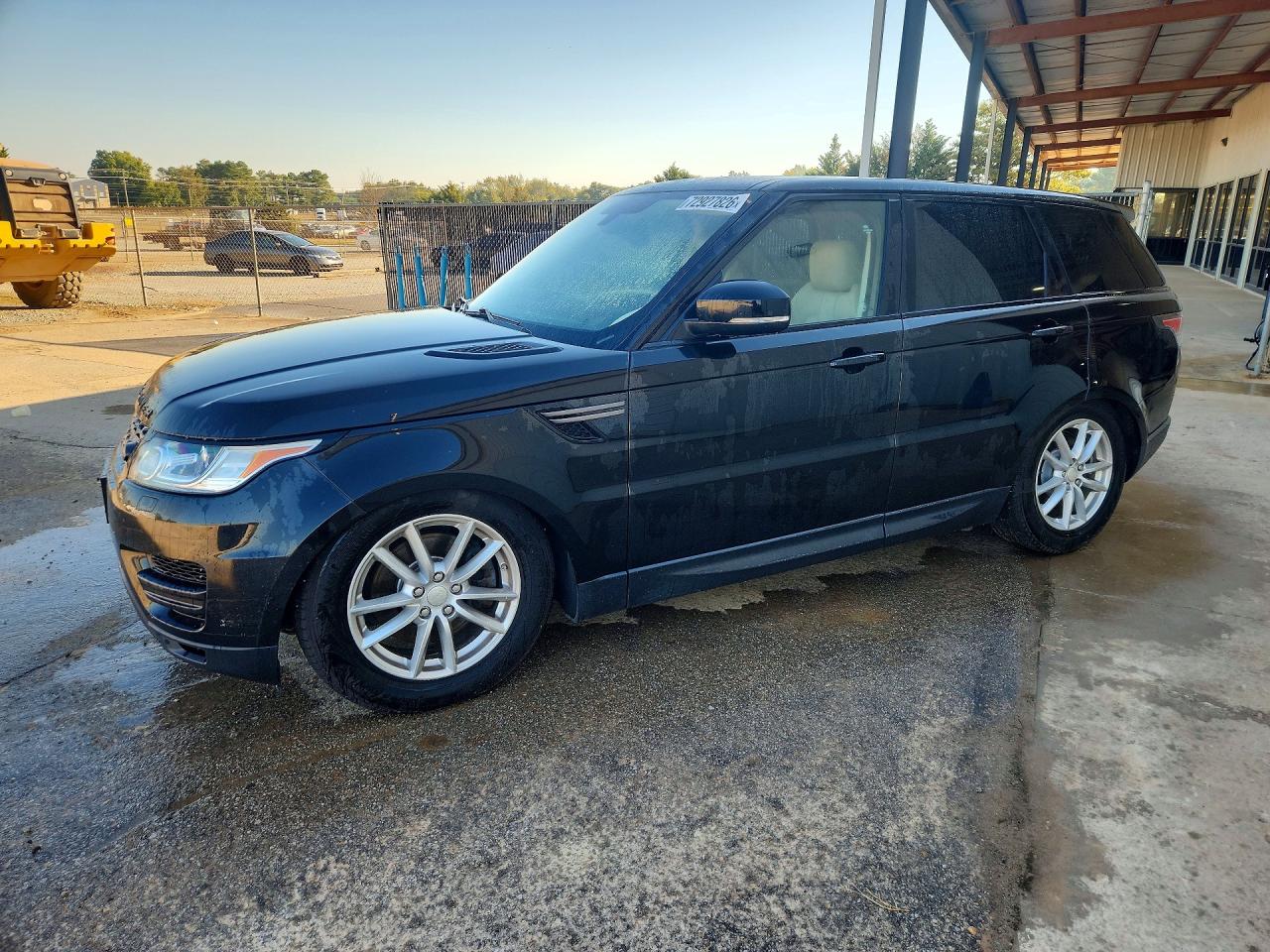2014 LAND ROVER RANGEROVER SE — Front 3/4