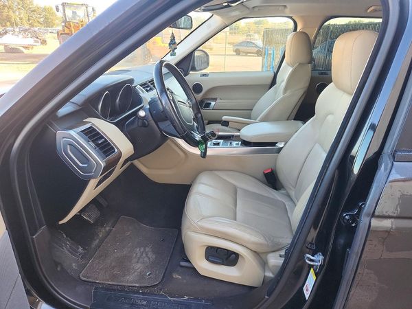 2014 LAND ROVER RANGEROVER SE — DENT