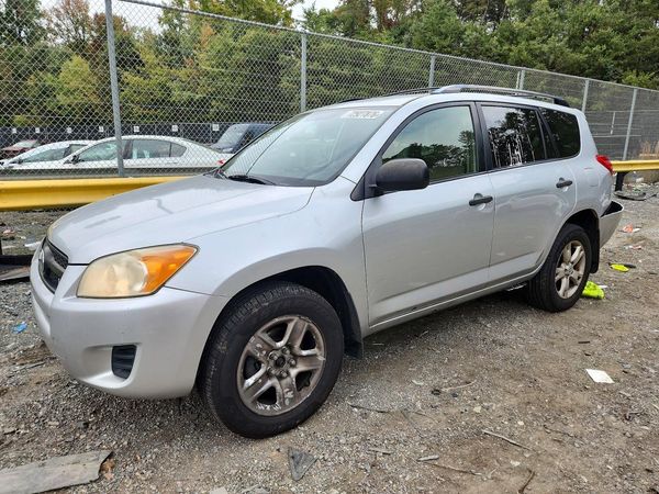 2012 TOYOTA RAV4 Standard — Front 3/4