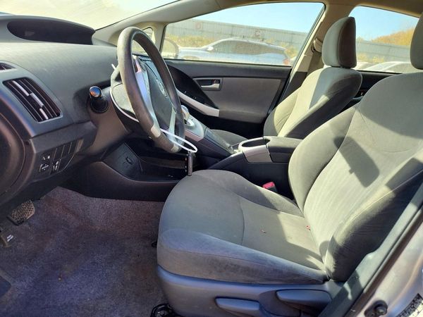 2012 TOYOTA PRIUS — DENT