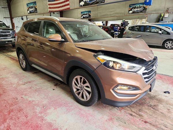 2017 HYUNDAI TUCSON — Passenger 3/4