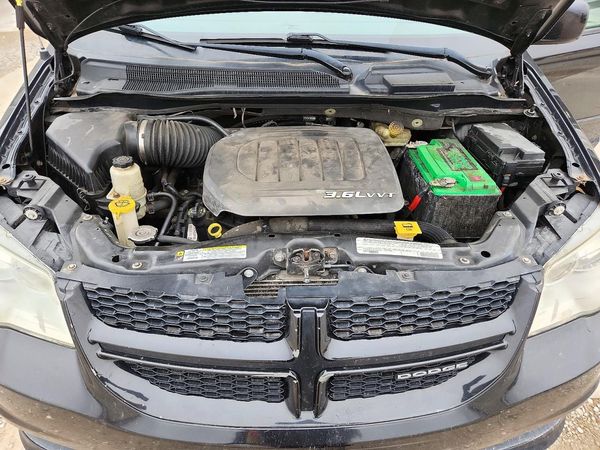 2012 DODGE GRAND CARAVAN R/T — Engine bay