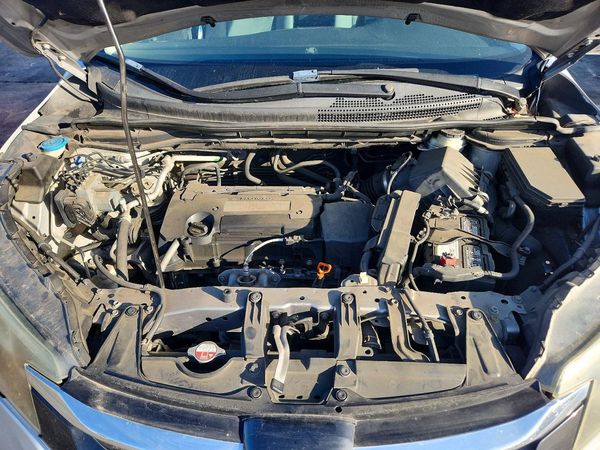 2015 HONDA CRV LX — Engine bay