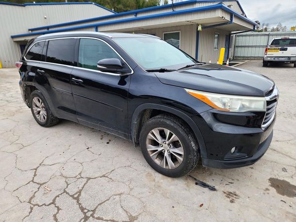 2015 TOYOTA HIGHLANDER Base/Hybrid — Passenger 3/4