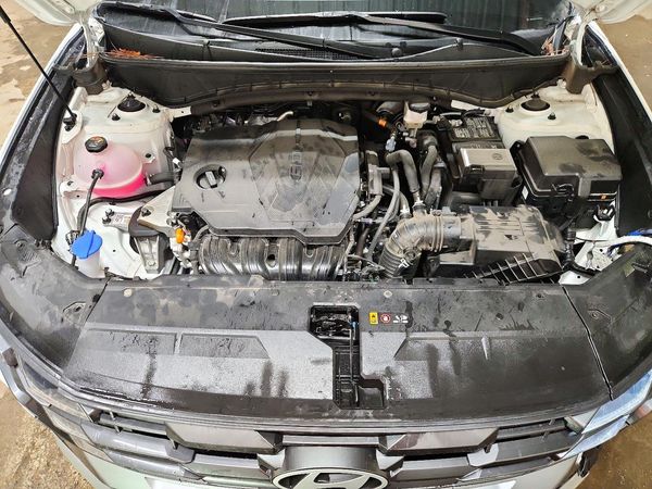 2026 HYUNDAI TUCSON SEL, SEL Plus — Engine bay
