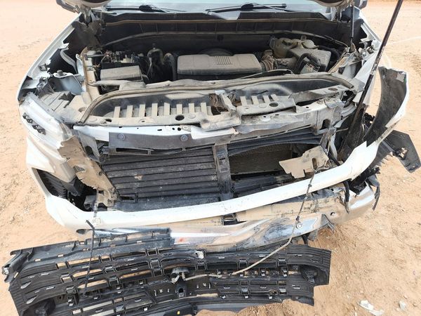 2023 CHEVROLET SILVERADO LTZ — Engine bay