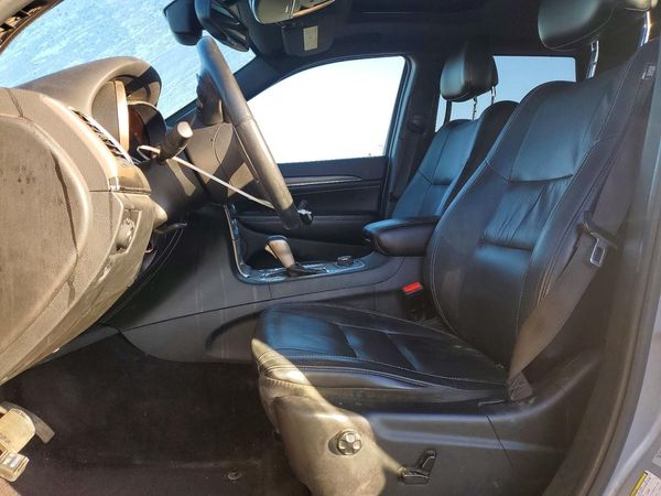 2016 JEEP GRAND CHEROKEE Limited — DENT