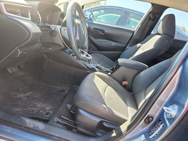 2022 TOYOTA COROLLA LE — DENT