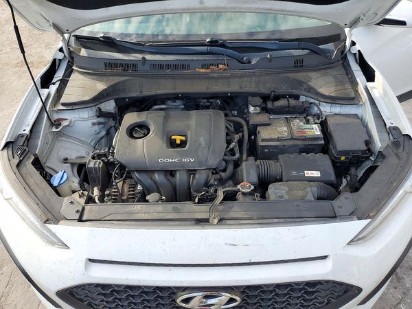 2019 HYUNDAI KONA SE — Engine bay