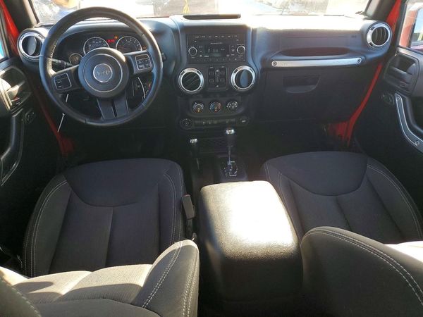 2015 JEEP WRANGLER UNLIMITED Sahara — CKPT