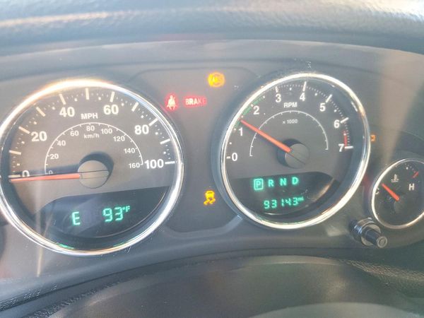 2015 JEEP WRANGLER UNLIMITED Sahara — ODOM